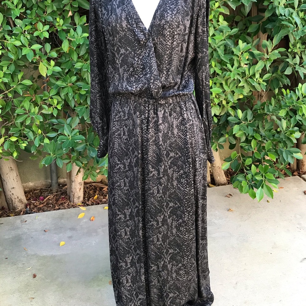 Super Chic Maxi Dress Black & White Snake Print